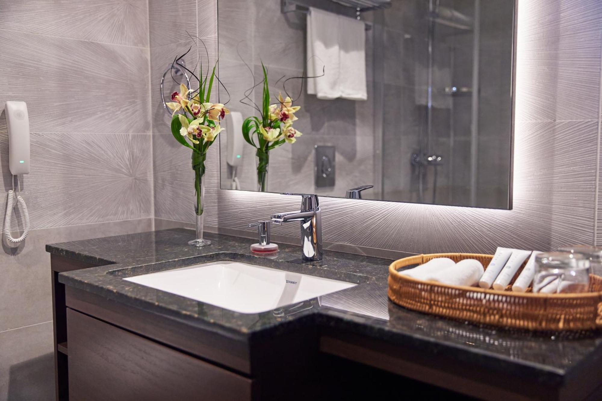 Yogh Hospitality Otel Paramaribo Dış mekan fotoğraf